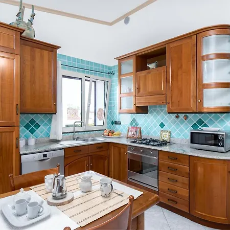 Eliana's - Mares E Montes Apartment *